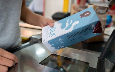 Jak przebiega luminometryczne badanie mleka UHT?